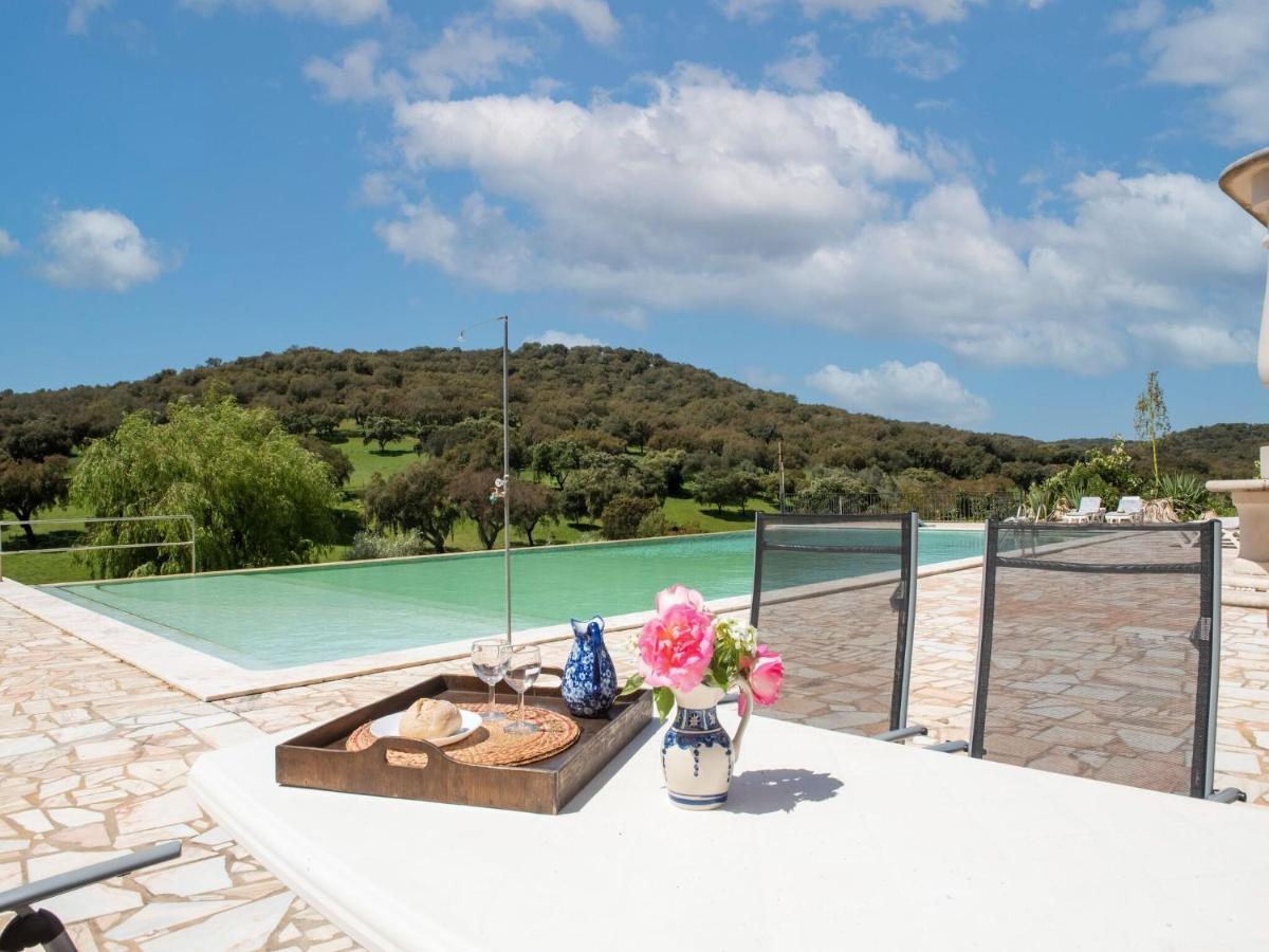 House With Authentic Tiling And Antique Furniture Villa Montemor-o-Novo Exterior photo